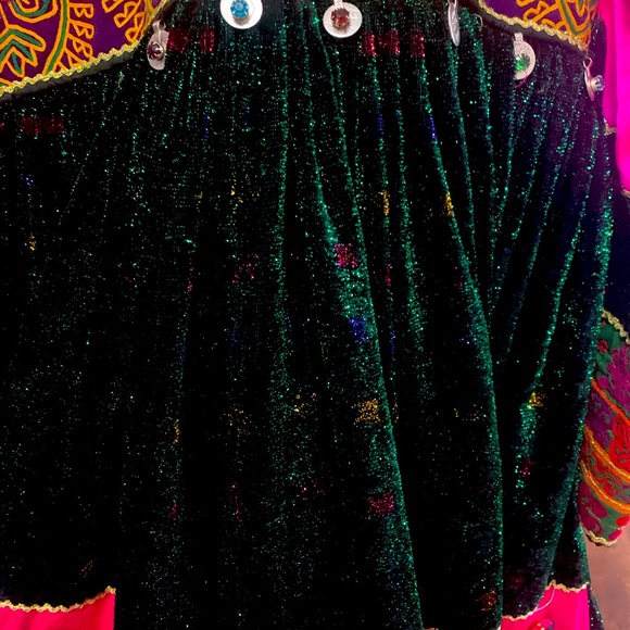 Afghani Clothes - Picture 1 of 3